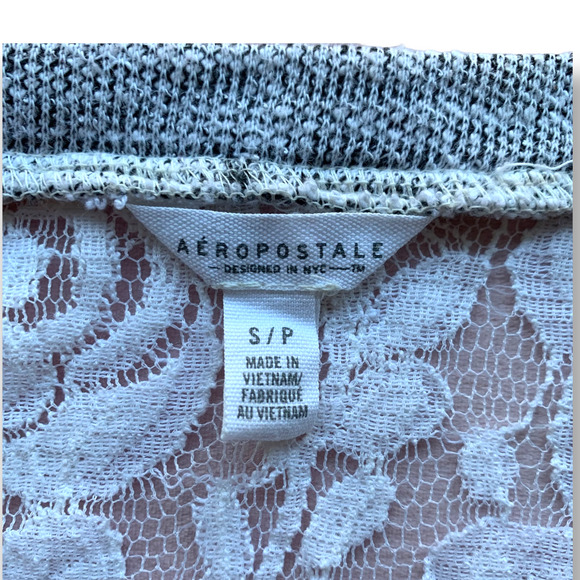 AEROPOSTALE Floral Lace Embroidered Sweater Relaxed Cozy Etched Gray White - Picture 5 of 7